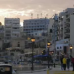 아파트 Lovely Spacious 3br In The Heart Of St'julians By 360 Estates