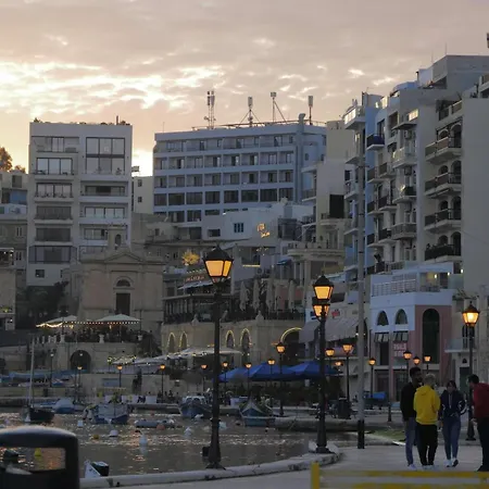 アパート Lovely Spacious 3br In The Heart Of St'julians By 360 Estates